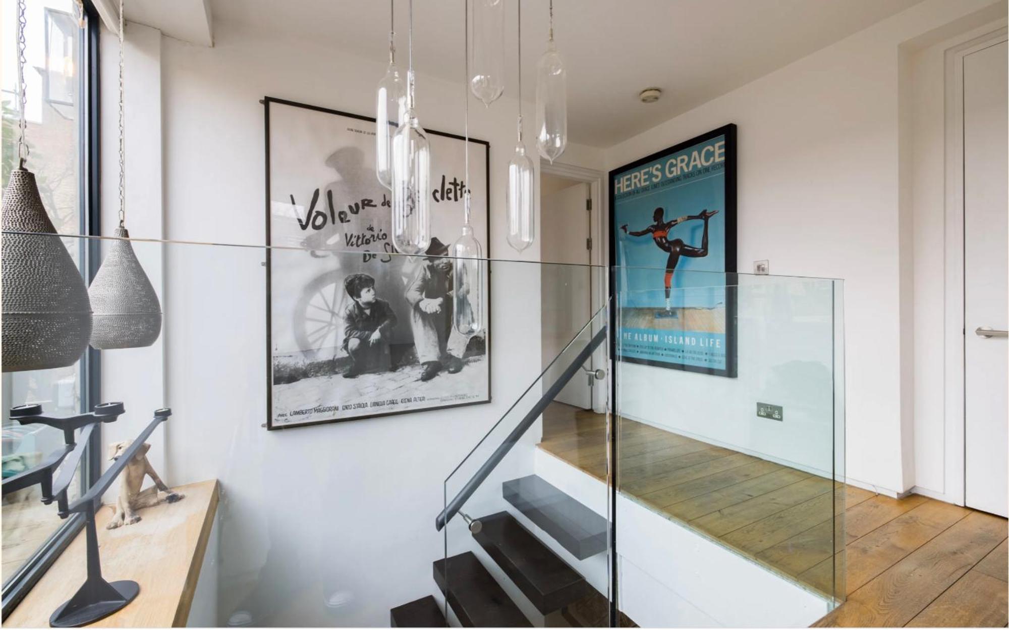 Stunning 3 Bedroom, 3 Bathroom Duplex With Terrace 런던 외부 사진