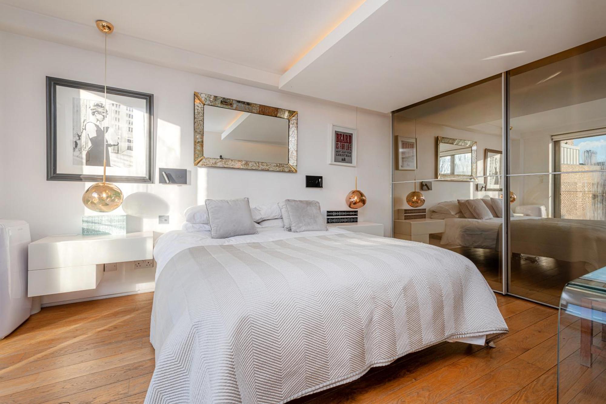 Stunning 3 Bedroom, 3 Bathroom Duplex With Terrace 런던 외부 사진