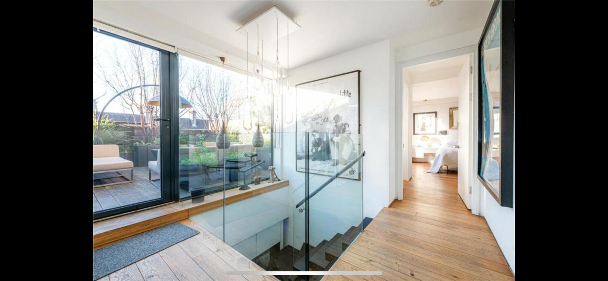 Stunning 3 Bedroom, 3 Bathroom Duplex With Terrace 런던 외부 사진